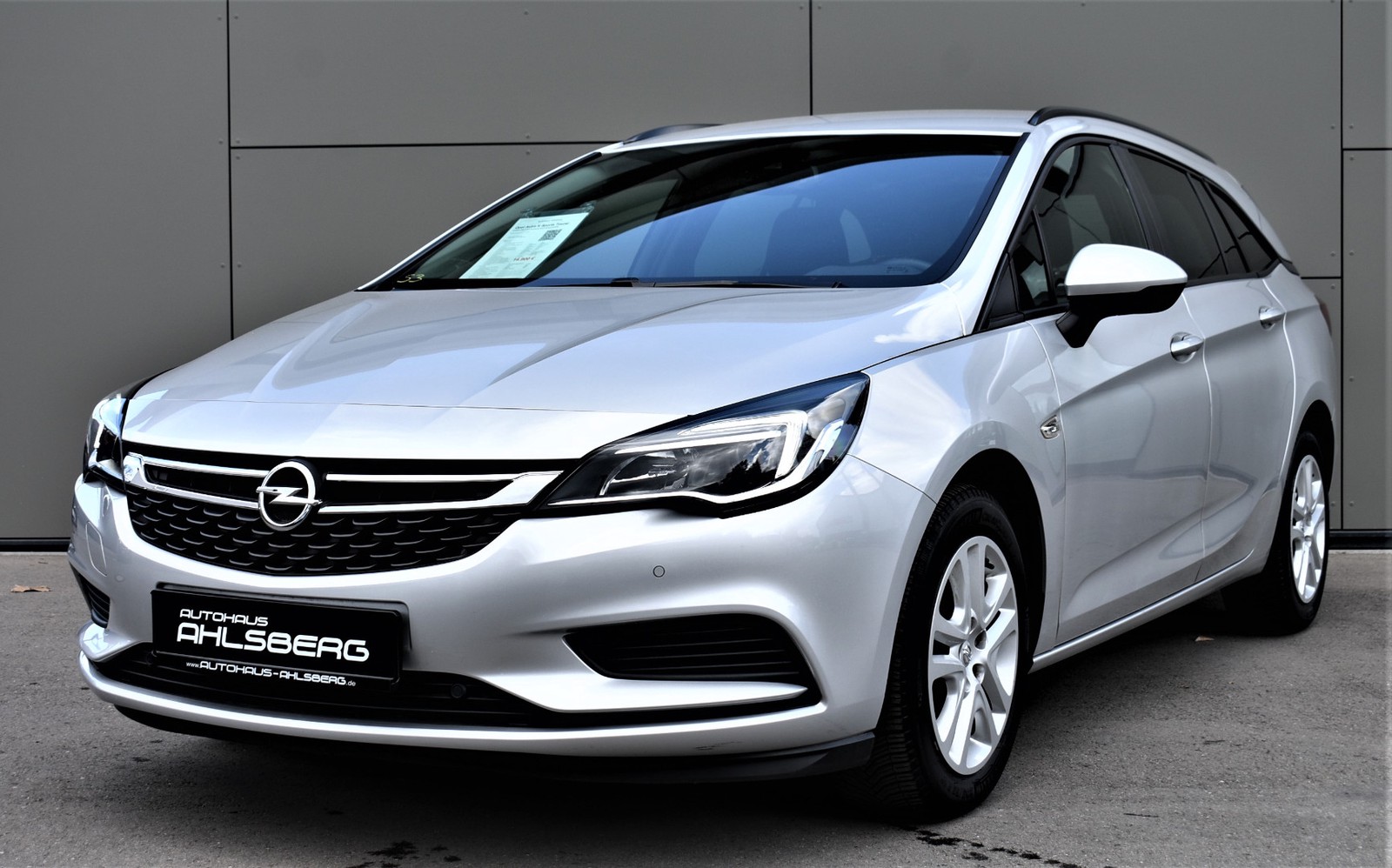 Opel Astra K Sports Tourer Edition Navi/PDC/AHK/Kamera/Spurhalte/Verkehrszeichen