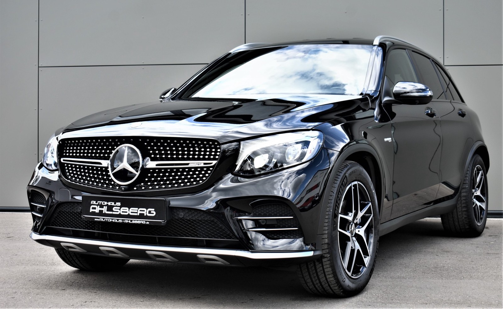 Mercedes-Benz GLC 43 AMG 4Matic /NAVI/LEDER/LED/DTR+/DISTRONIC/AHK/AIR BODY CONTROL/Burmester