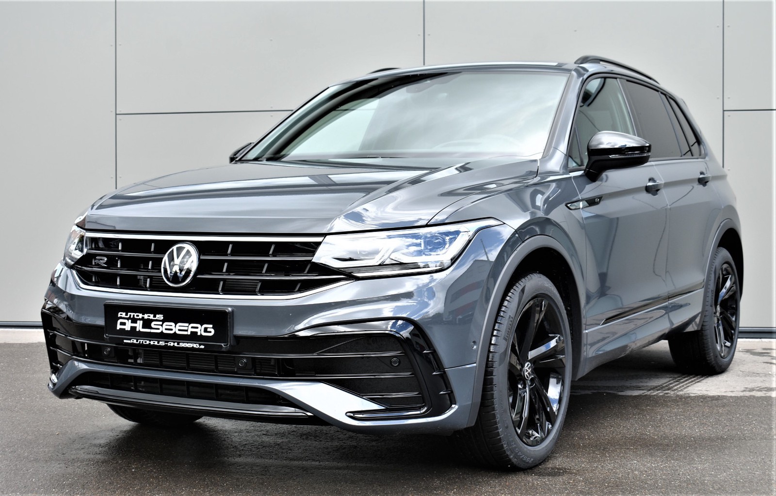 Volkswagen Tiguan 2,0 TDI 4-Motion DSG R-Line Sofort Unlimited IQ.LED/NAVI/AHK/PANO/HUD/ACC/SIDE/LANE/KEYLESS