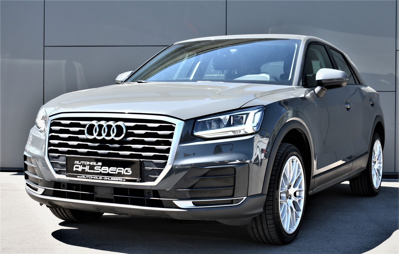 Audi Q2 1.4 TSI /NAVI/LED/AHK/SHZ/PDC/TEMPOMAT
