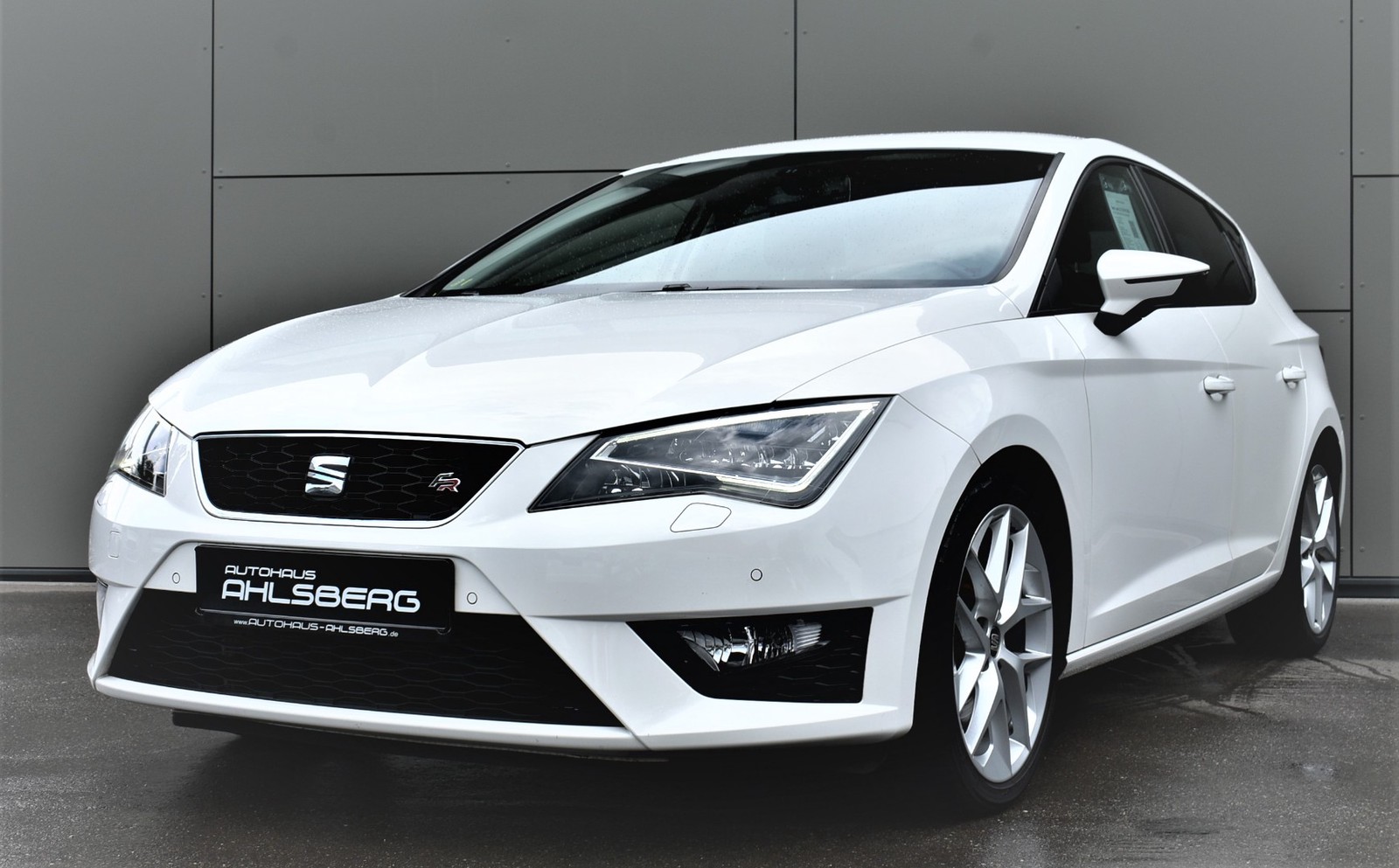 Seat Leon 1.8 TSI FR DSG /NAVI/LEDER/LED/SHZ/PDC/TEMPOMAT