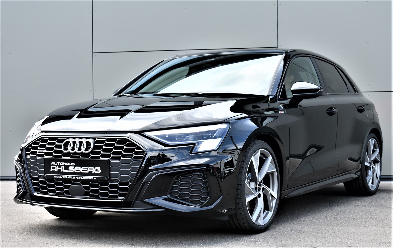 Audi A3 Sportback 40 TDI quattro S line / MATRIX / virtual cockp./ R.KAMERA / PANO