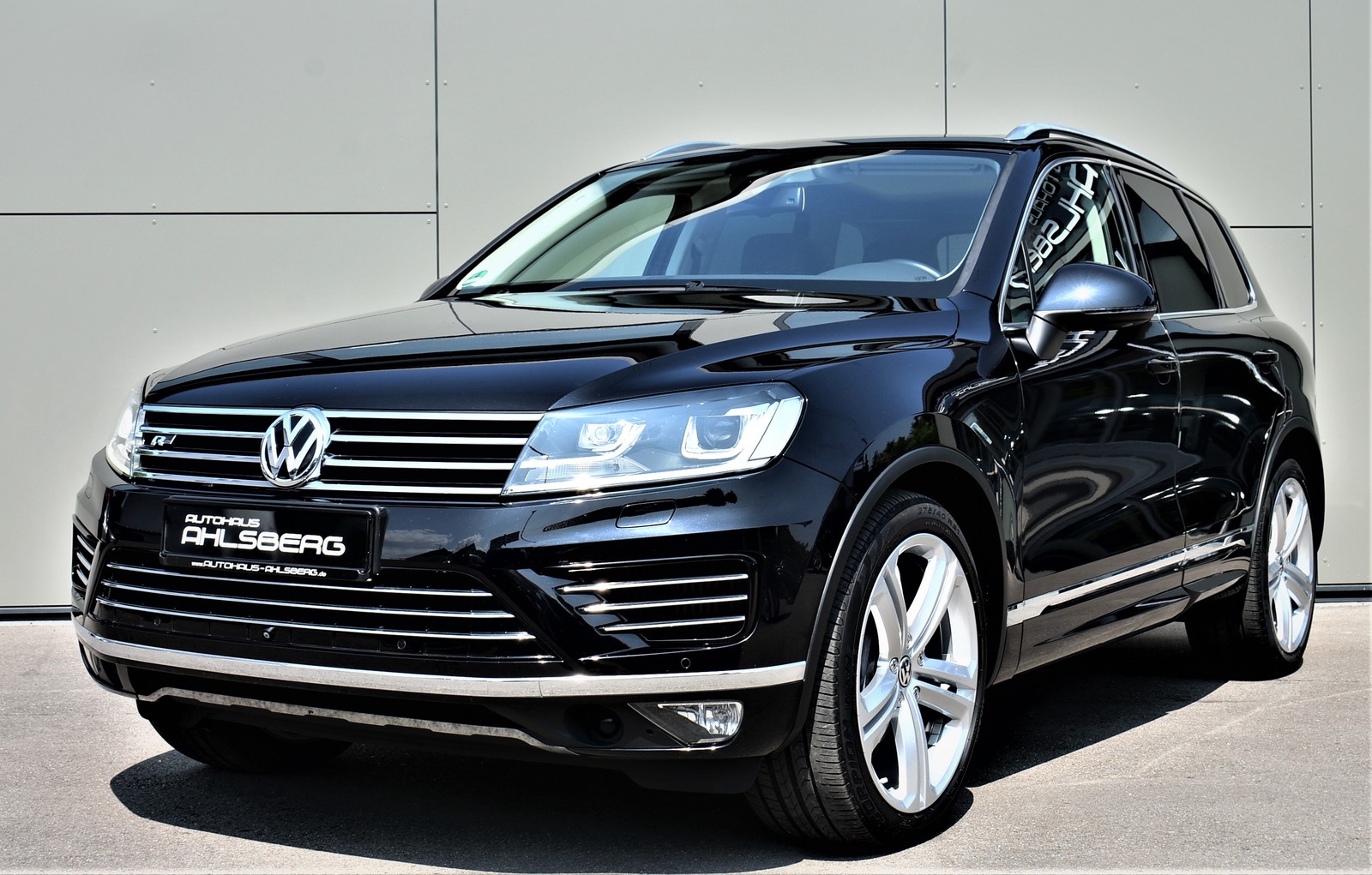 Volkswagen Touareg V6 TDI R - LINE LUFT/ Panorama / ACC / AHK