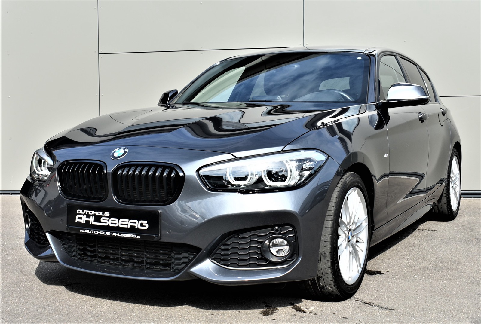 BMW 116i Edition M Sport Shadow /NAVI/LEDER/LED/TEMPOMAT/SHZ/PDC