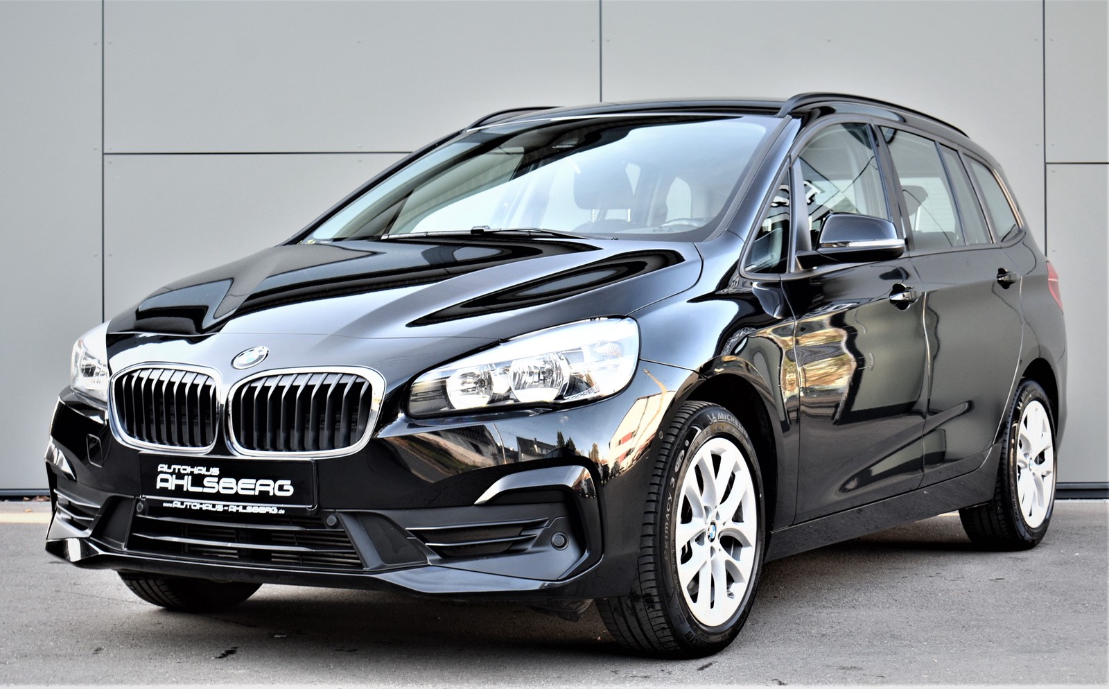 BMW 218 d Gran Tourer Steptronic "Advantage" Navi/Ahk/Pdc/Parkassistent