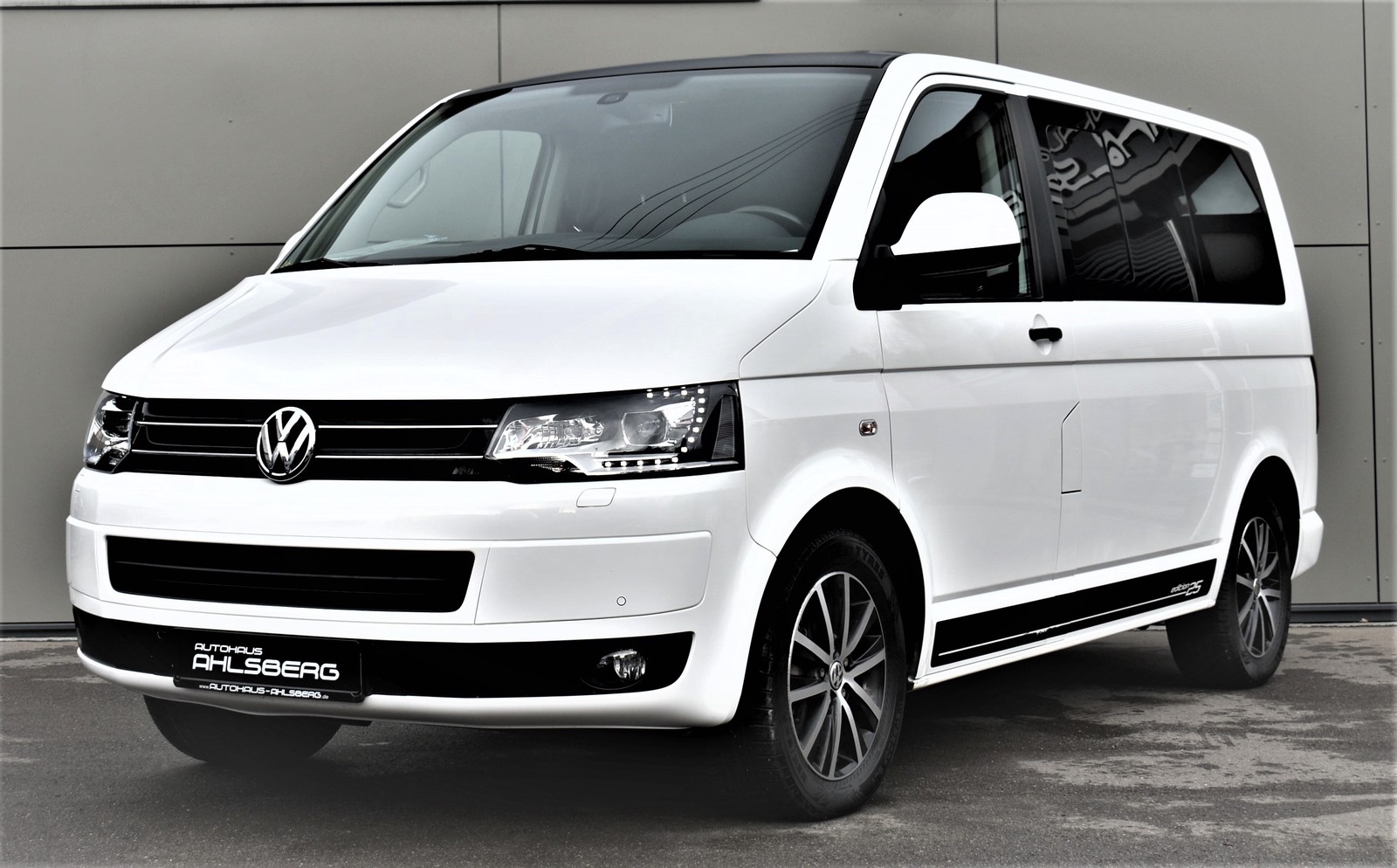 Volkswagen Multivan DSG Edition 25 / Schiebed./AHK/NAVI