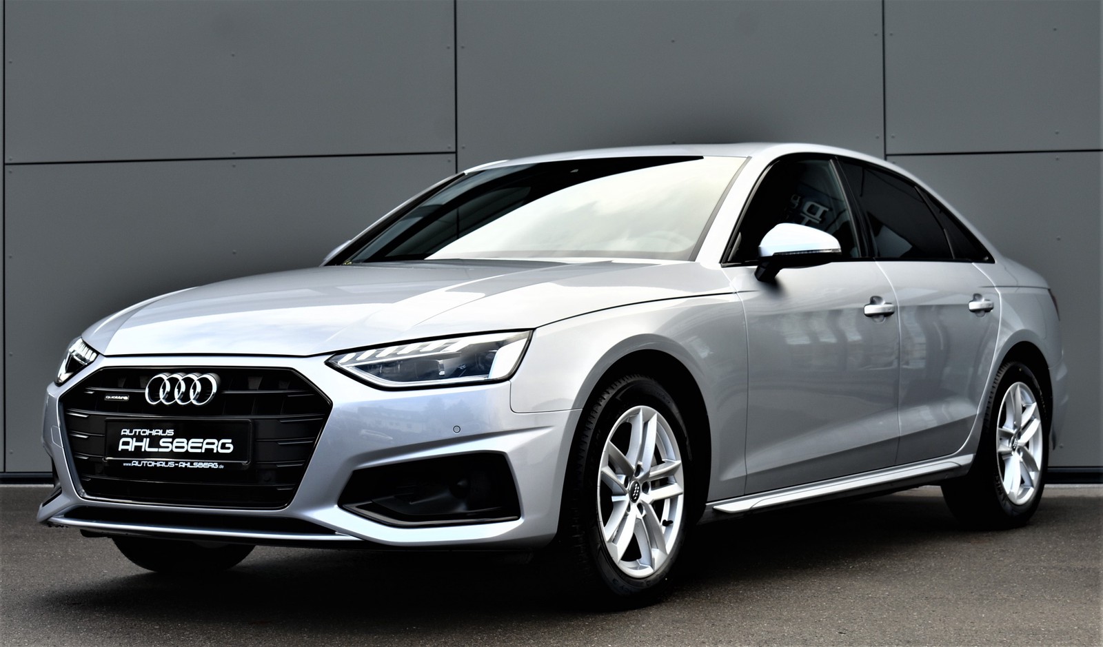 Audi A4 40 TDI quattro Optik-Paket ACC/PANO/LED/LEDER