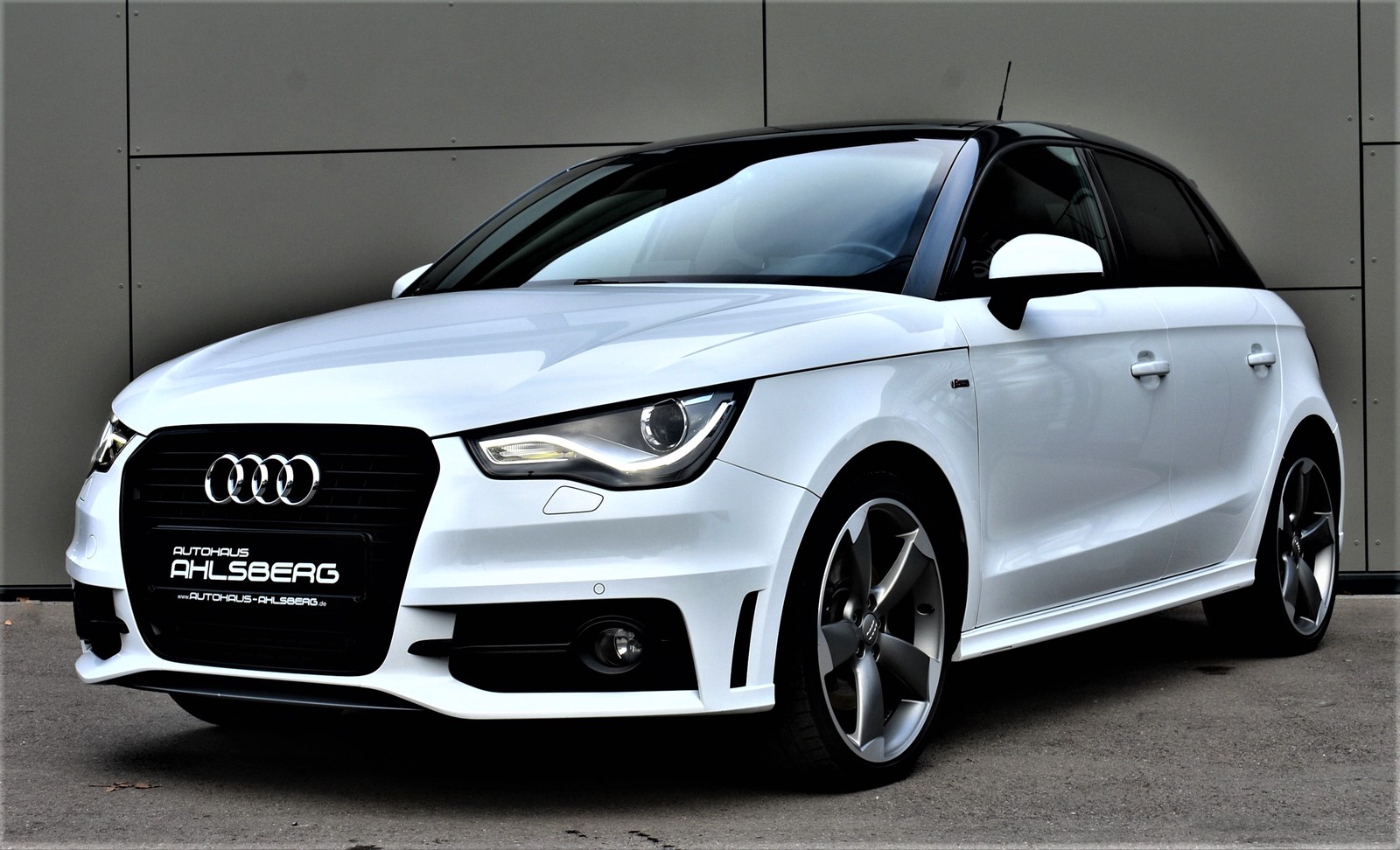 Audi A1 Sportback 2,0 TDI S line Edition/Navi/Pano /Bi-Xenon/LED/SHZ/Keyless Go
