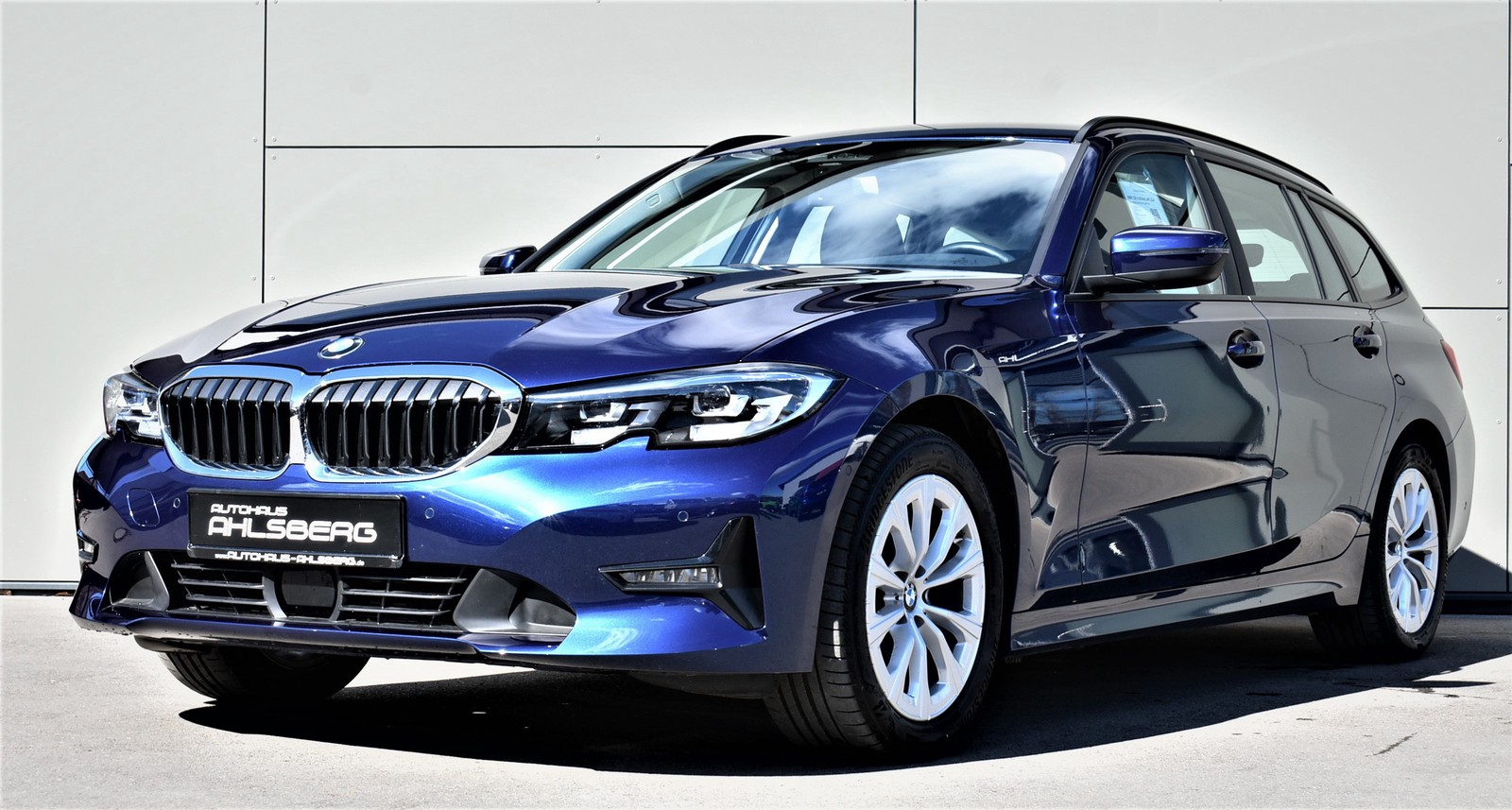 BMW 320 XD LED/L.Cockpit/ACC/AHK/ACC