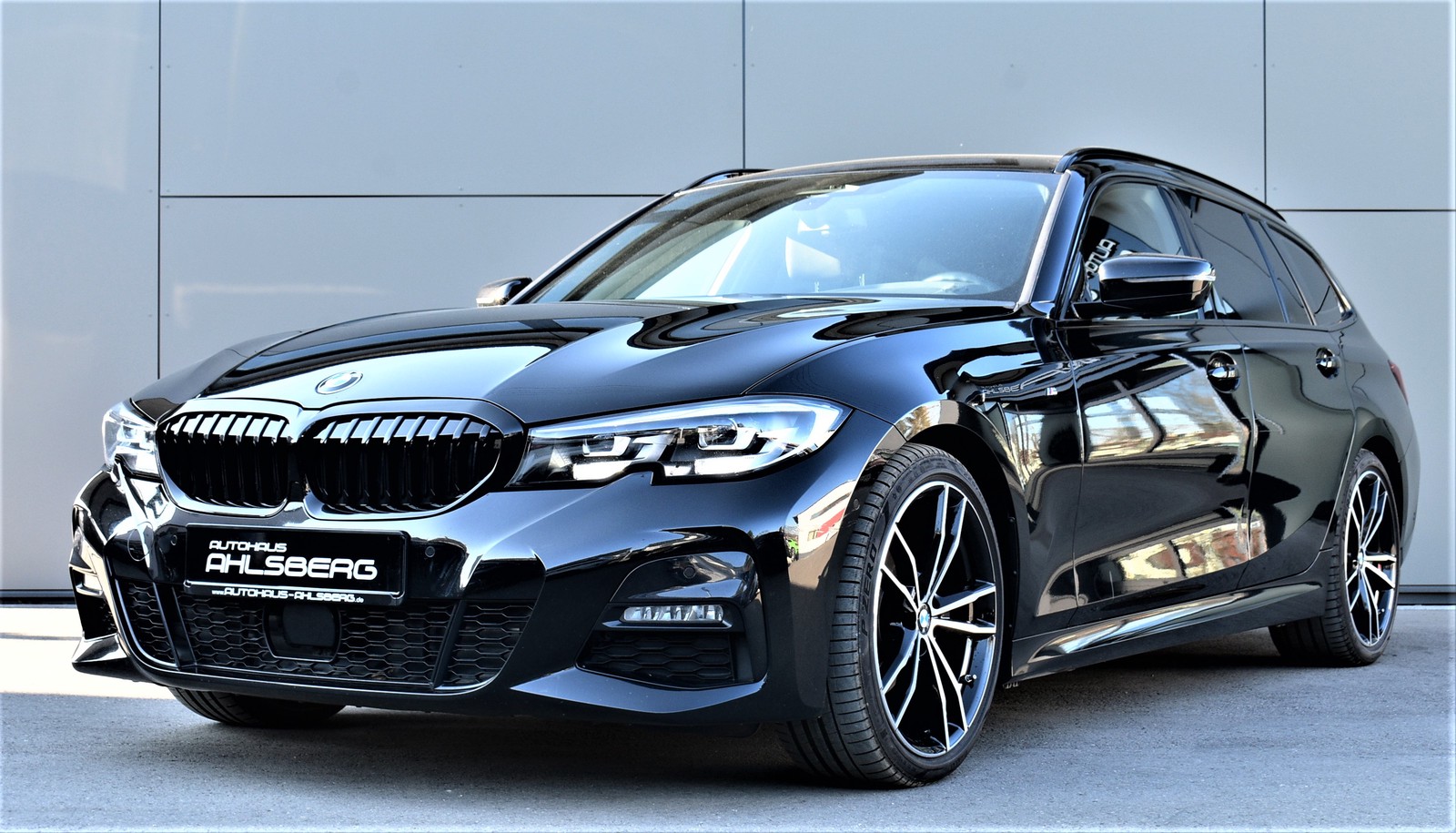 BMW 320 d xDrive M Sport Shadow AHK/ACC/L.Cockp/Stanh.