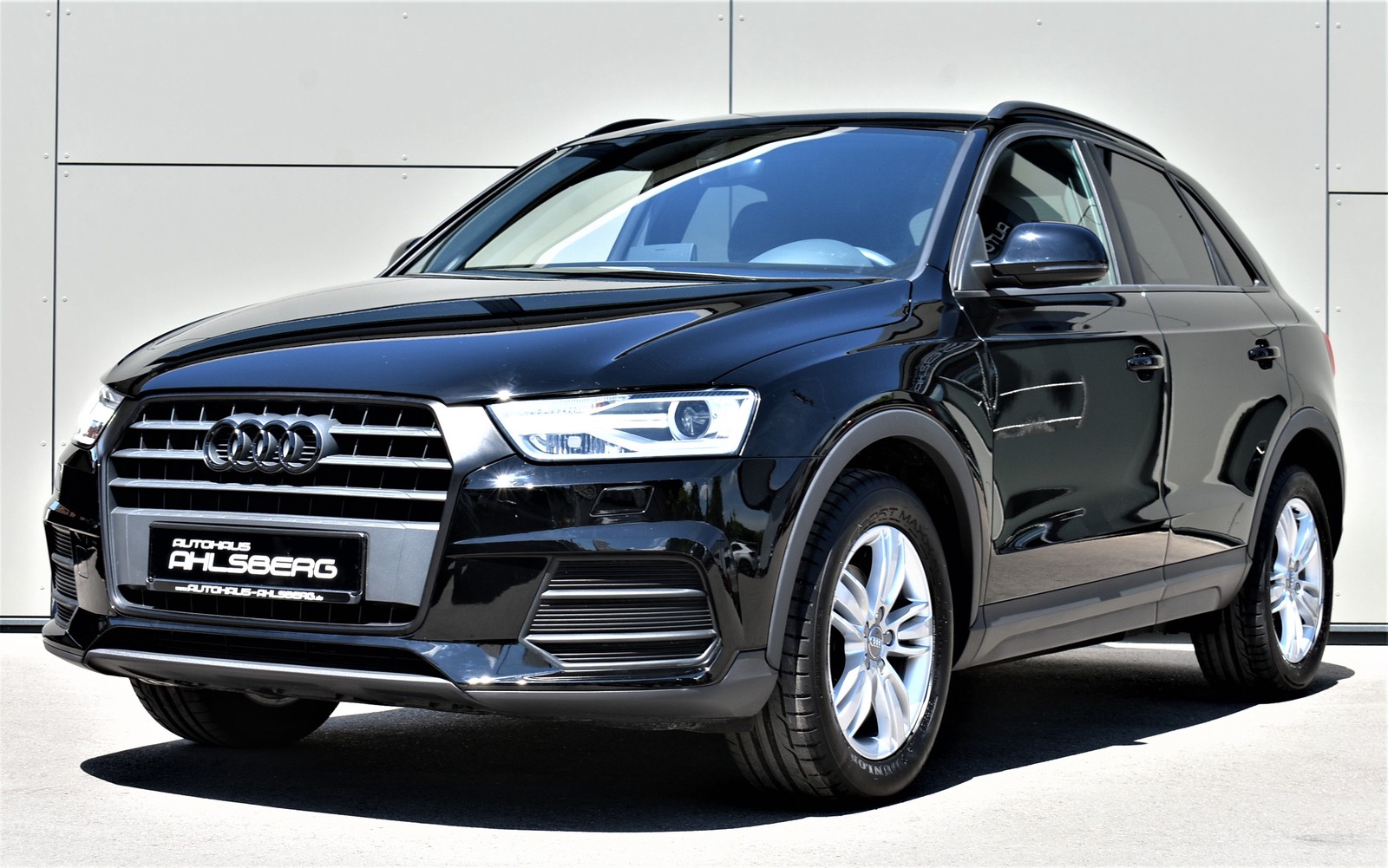 Audi Q3 1,4 TFSI S-Tronic/AHK/PDC/Bi-Xenon/LED/Keyless