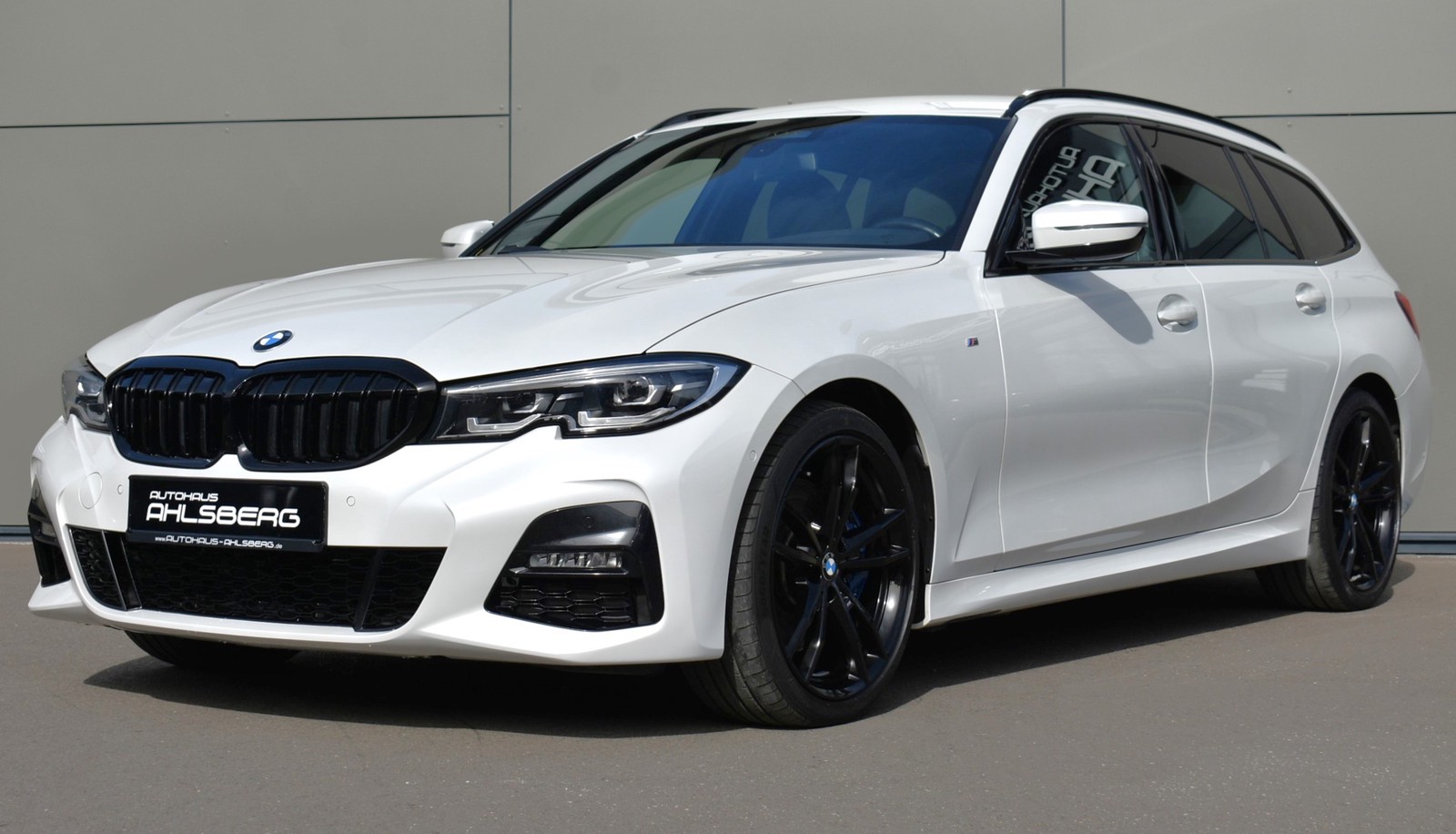 BMW 330d XD M-Sport/Shadow/ LIVE/LED/AHK/STANDH./RFK/HIFI