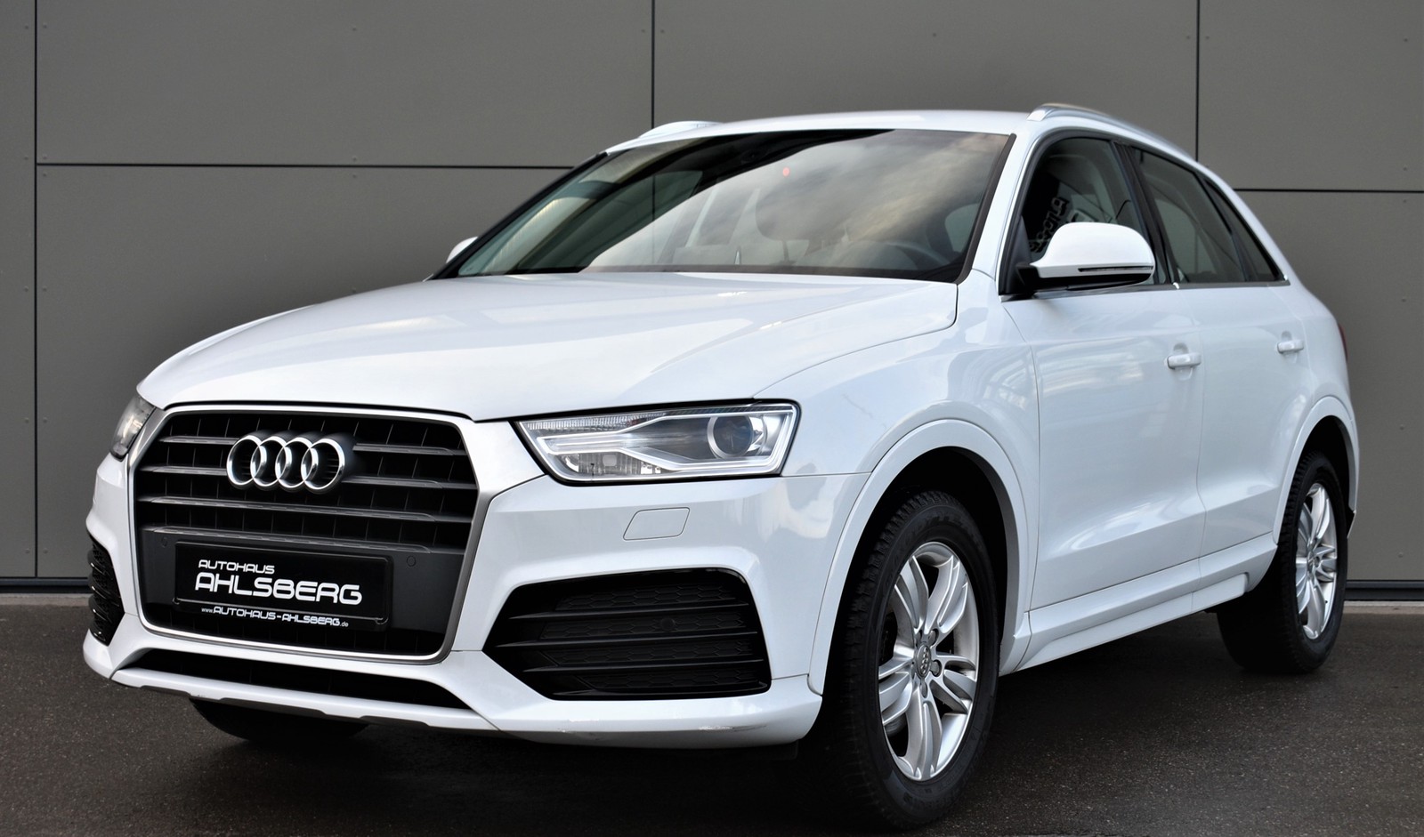 Audi Q3 1.4TFSI S-Line Sport Navi/Xenon/PDC/DAB/EU6