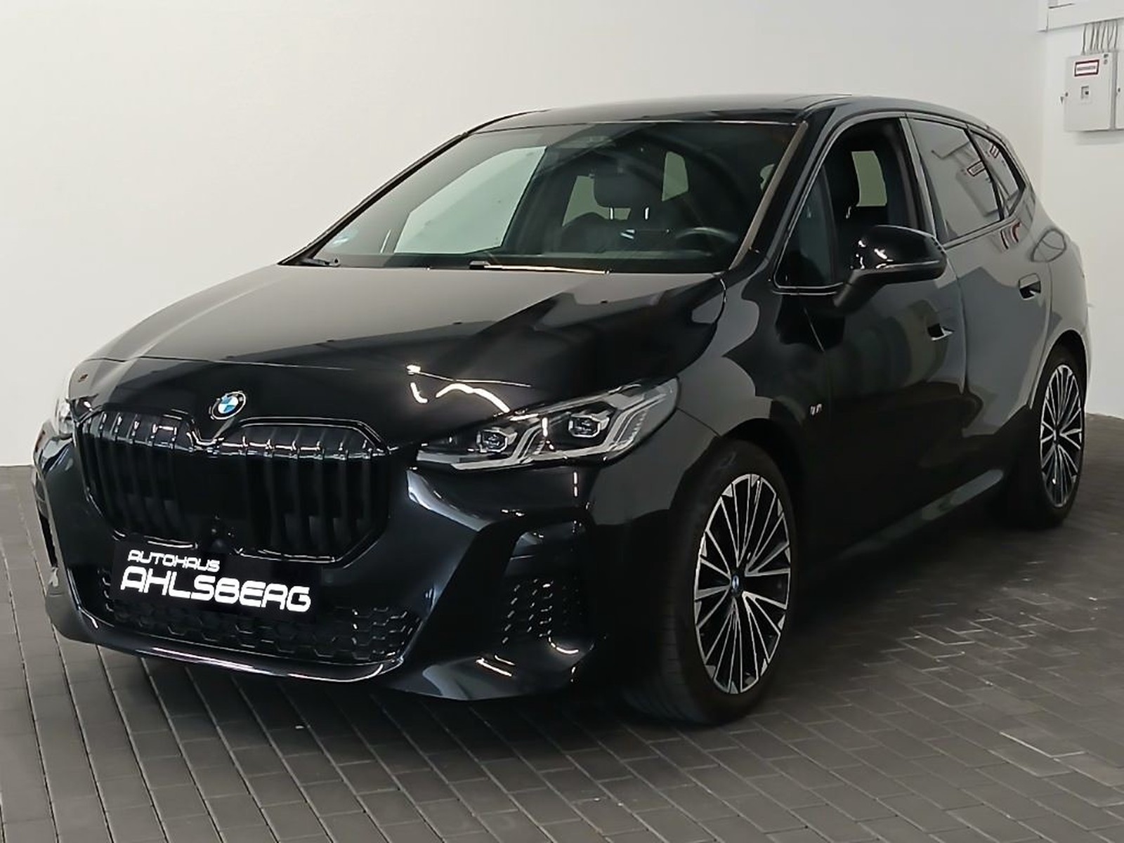 BMW 218 i AT M SPORT/SHADOW/ LIVE/ACC/360°/H-K/PANO/MEMORY/HUD