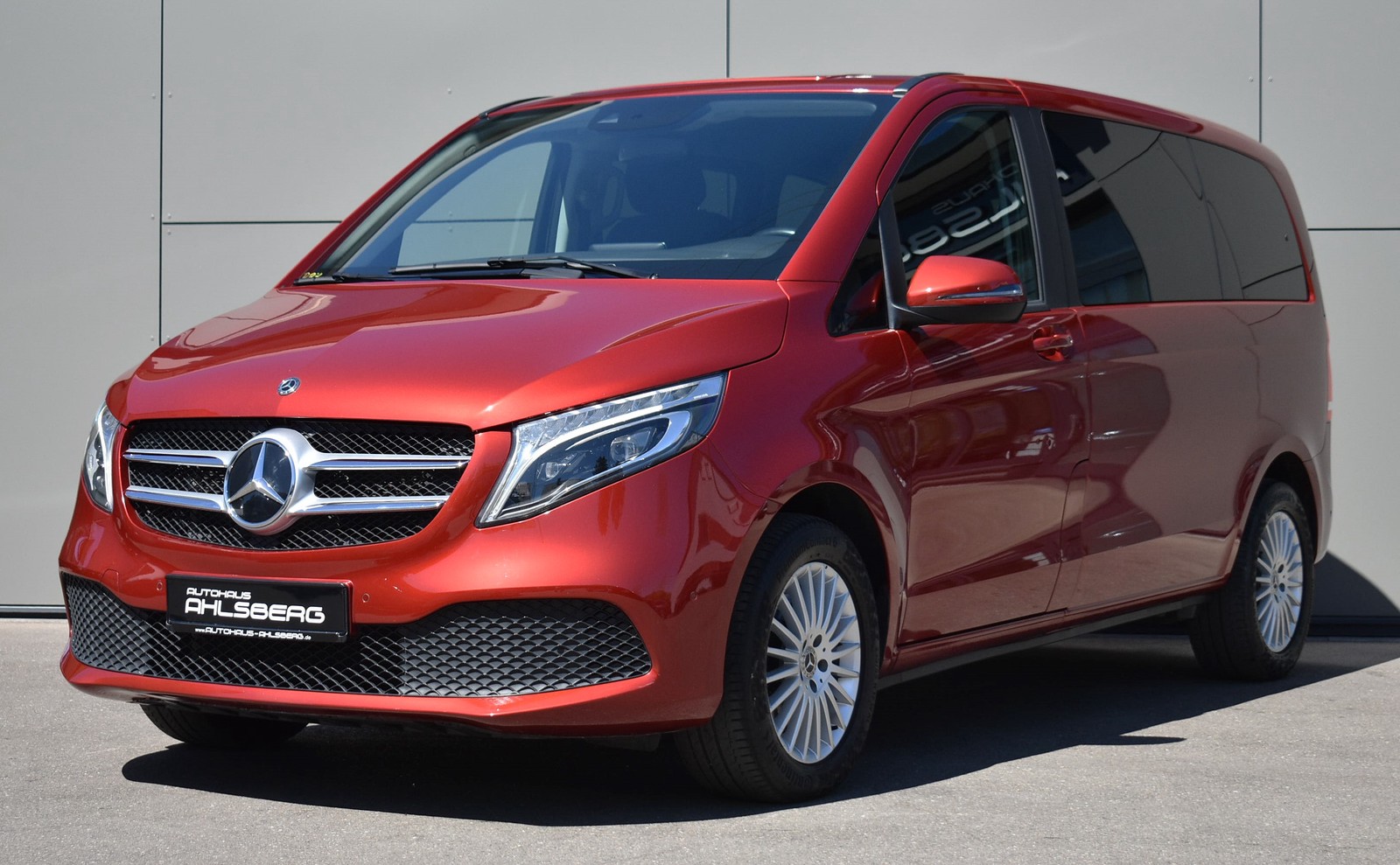 Mercedes-Benz V 250d EDITION 4M/ ACC/STHZ./LED/AHK/R.KAM/7SITZ