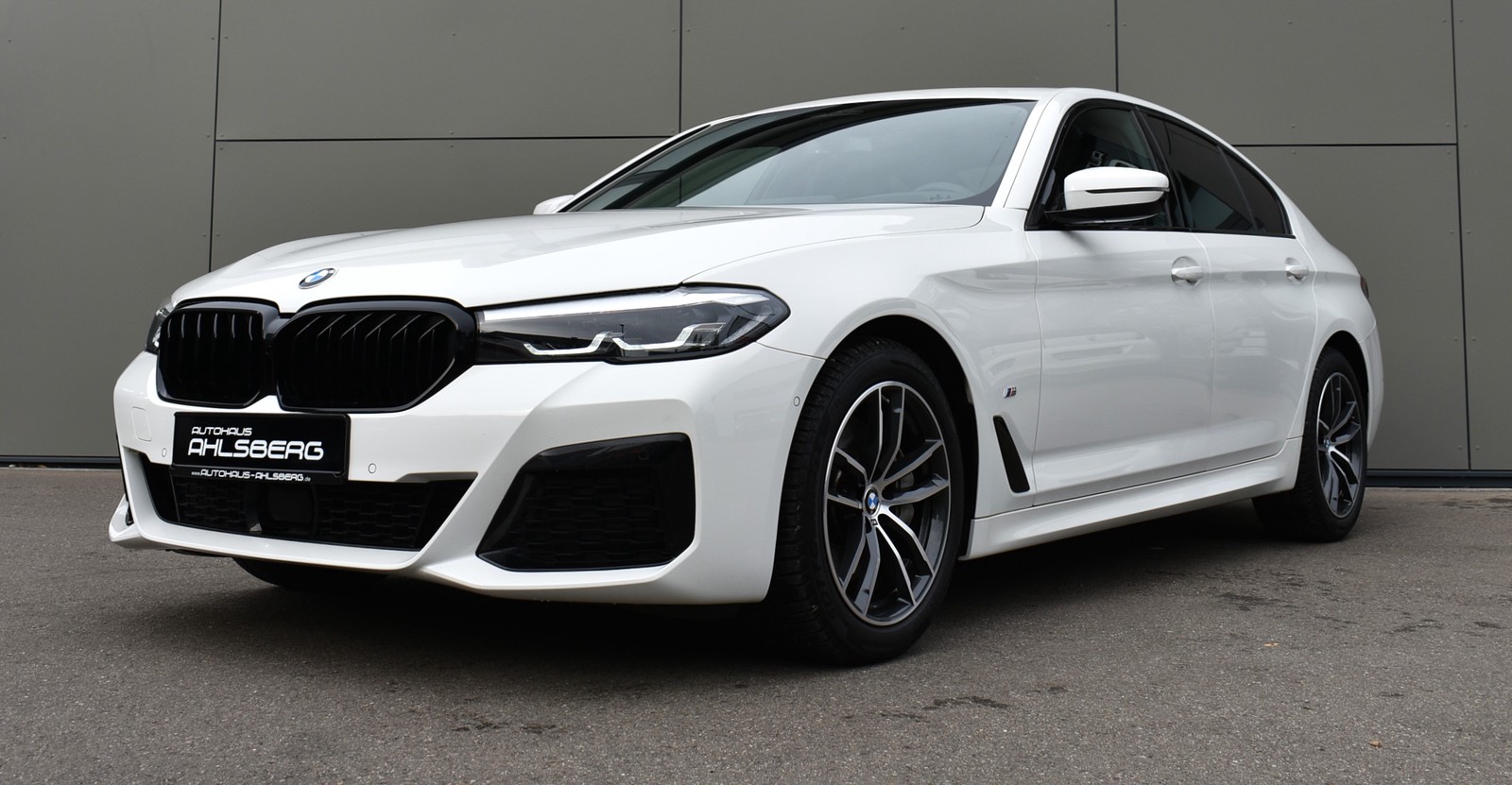BMW 530 D M SPORT SHADOW LIVE/ACC/LED/GSD/HUD/KEYLESS/HIFI