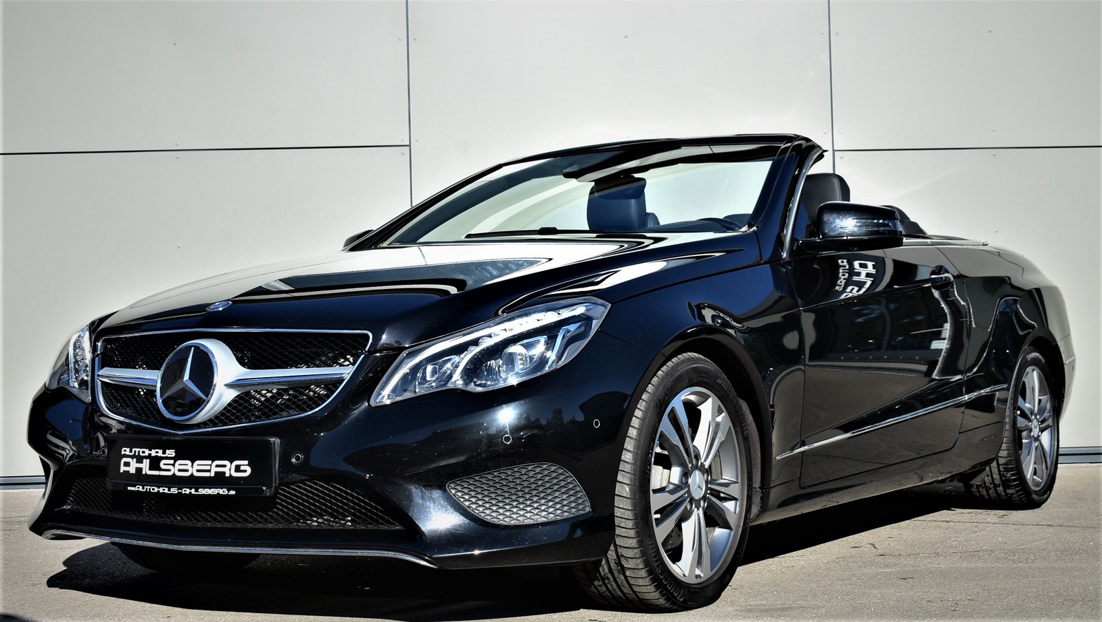 Mercedes-Benz E 400 Cabrio Exclusive NAVI/LEDER/LED/DISTRONIC