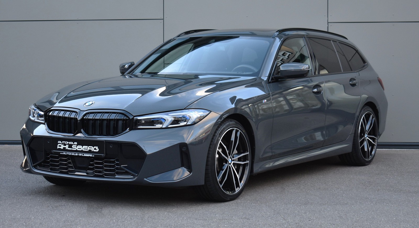 BMW 330iX M SPORT/SHADOW/ WIDES./ACC/360°/PANO/HUD/AHK