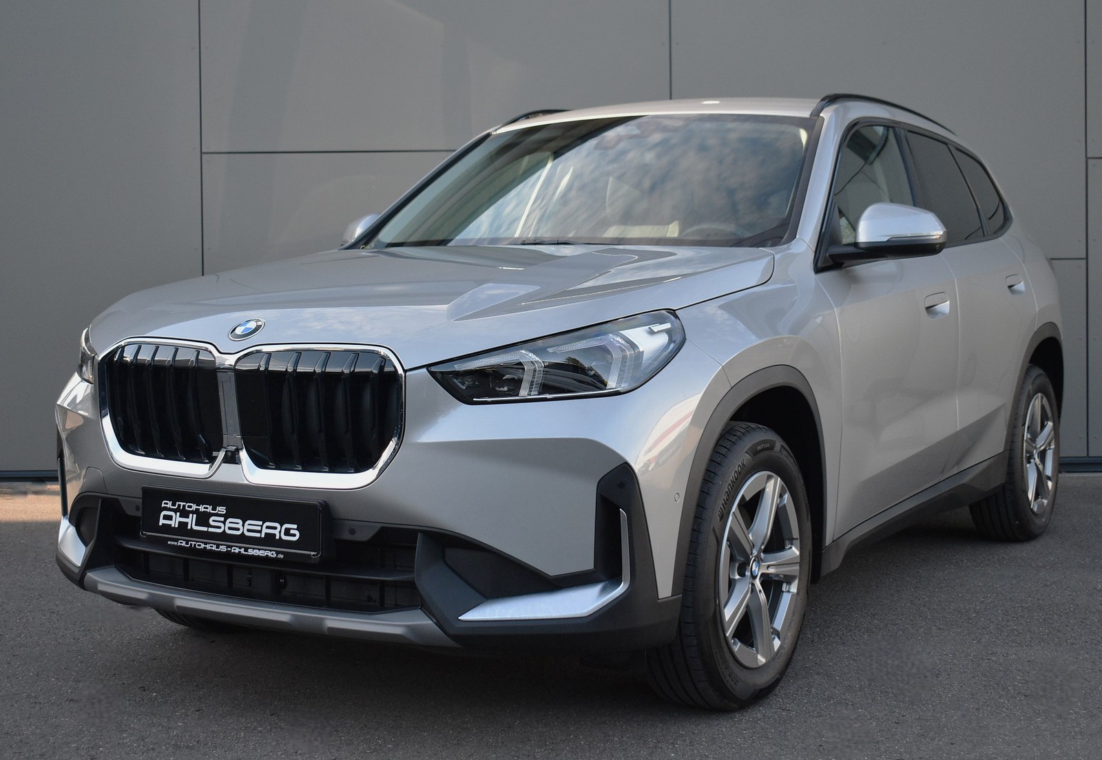 BMW X1 18 i sDRIVE/SHADOW WIDES./360°/ACC/HUD/AHK/KEYLESS