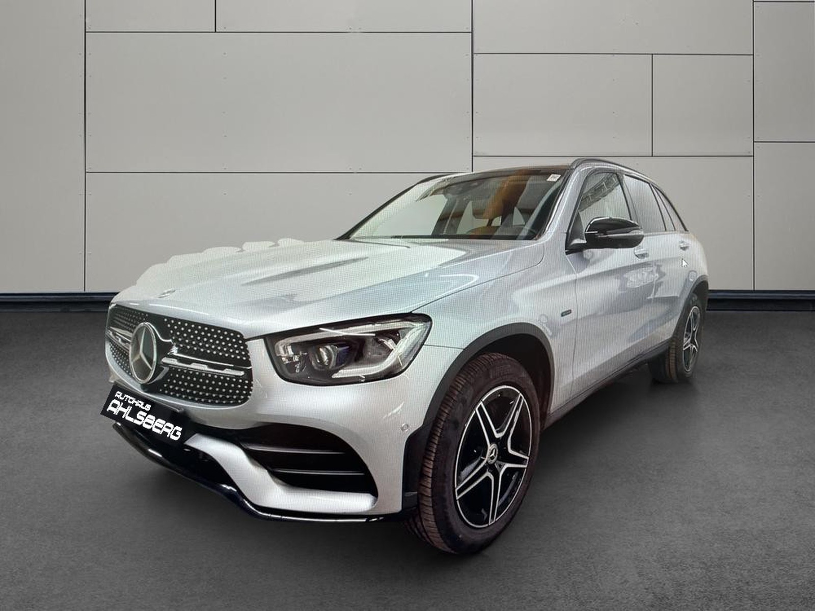 Mercedes-Benz GLC 300 e /AMG/NIGHT/ DIST./360°/WIDES./AHK/MBUX/PANO