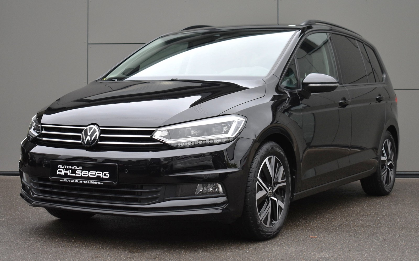 Volkswagen TOURAN COMFORT/ ACC/AHK/DIGITAL.C/DYNAUDIO/KEYLESS