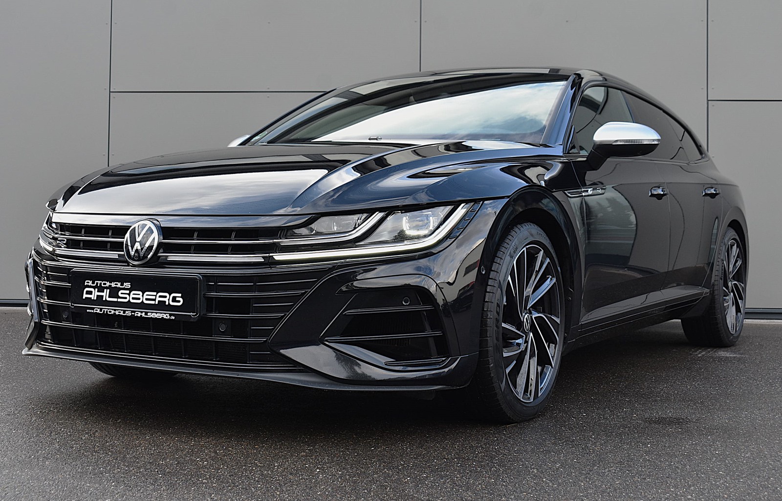 Volkswagen ARTEON R/4M SHOOTING.B/ VIRTUEL/ACC/RFK/MASSAGE/IQ.LIGHT/PANO