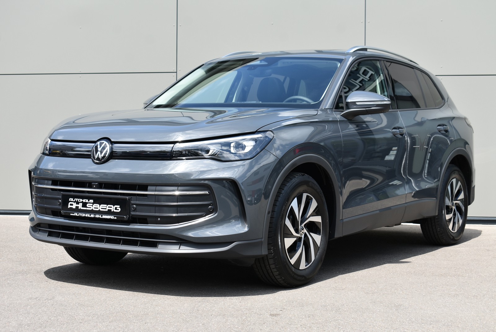 Volkswagen Tiguan 1,5 eTSI Unlimited DSG HD-MATRIX/AHK/PANO/360°