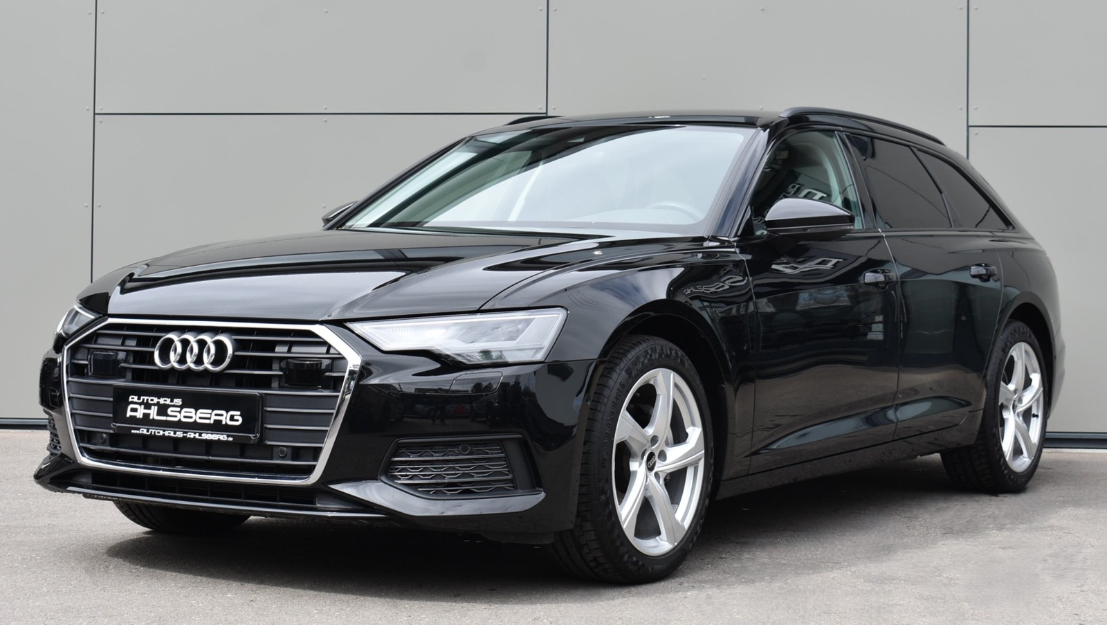 Audi A6 AVANT 40 TDI S - Line ACC/LEDER/NAVI/DAB/LED