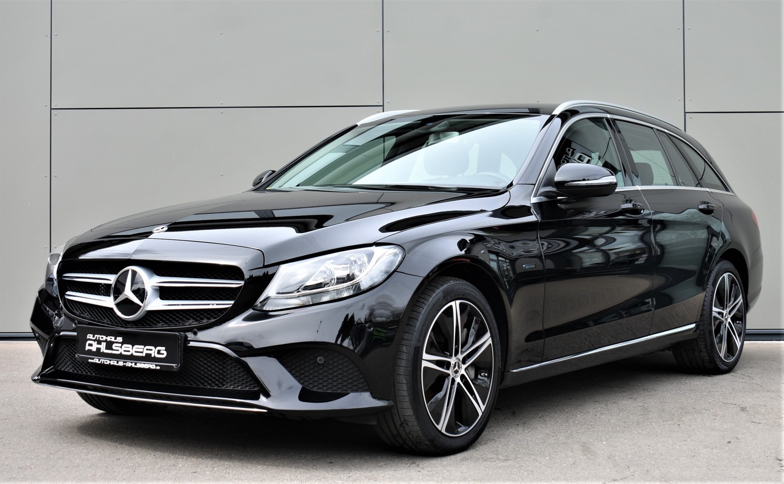 Mercedes-Benz C 300e T Avantgarde Hybrid/Kamera/Navi/9G