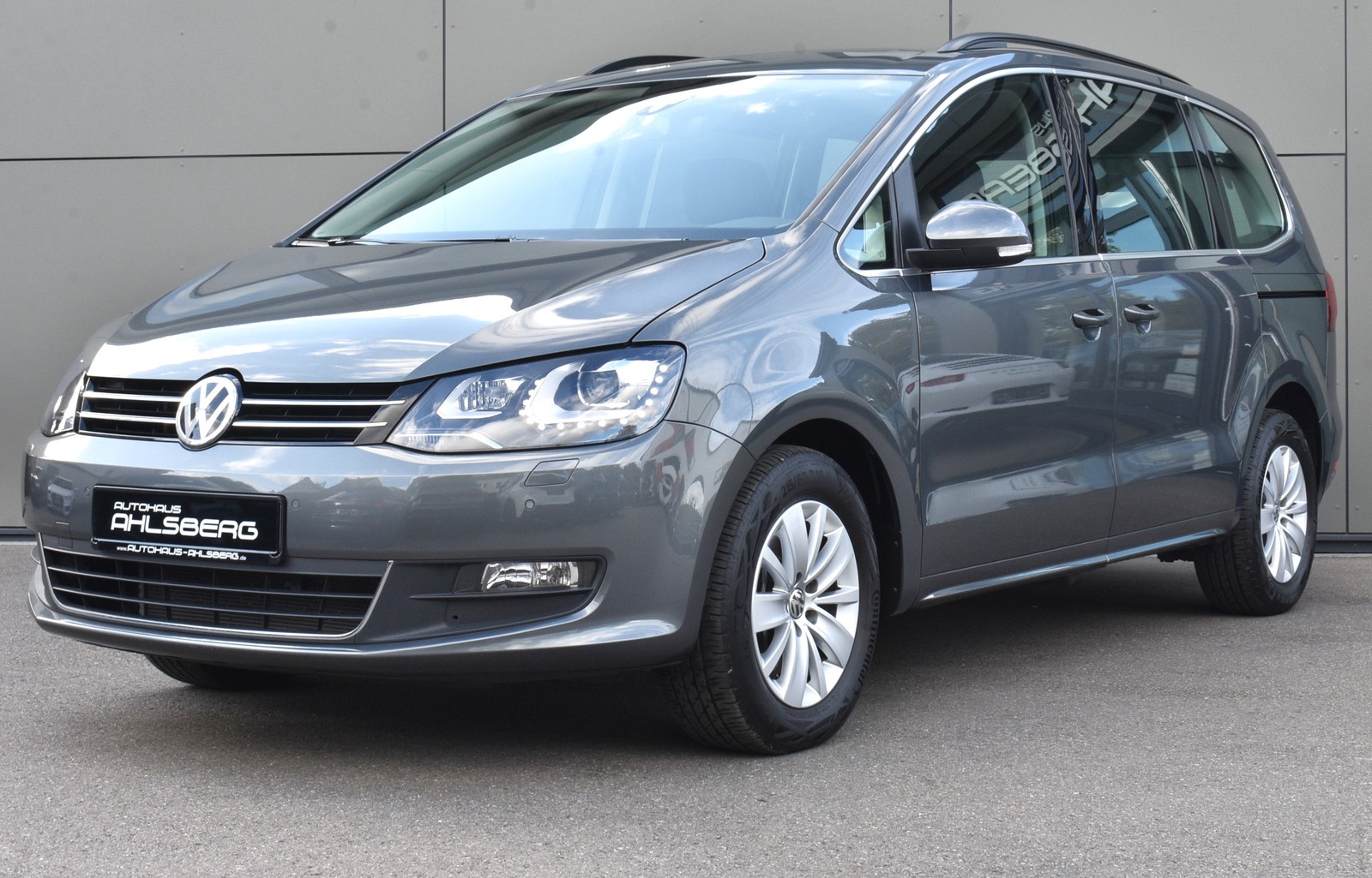 Volkswagen Sharan Comfort TSI 7-SI./PANO/ACC/AHK/RFK/STHZ.