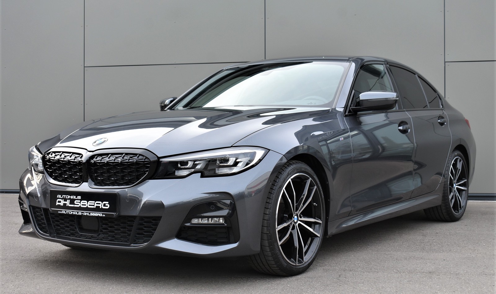 BMW 320 i xDrive M Sport Shadow LIVE/ACC/LED/STANDH.