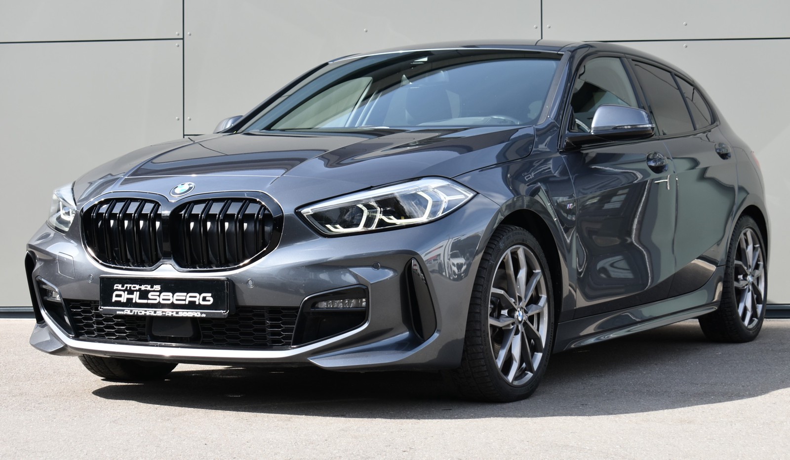 BMW 120D M SPORT SHADOW LIVE/LED/HUD/KEYLESS/TEMPO./DAB