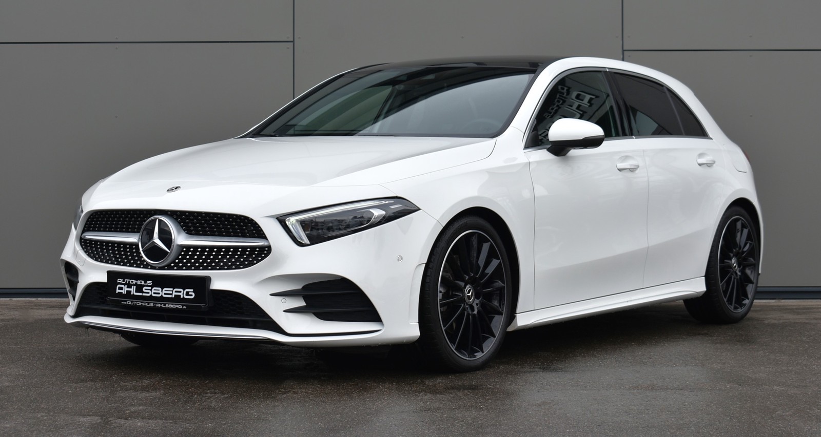 Mercedes-Benz A 220d 4MATIC AMG-LINE WIDE/LED/360°/STHZ./AHK/PANO/MBUX