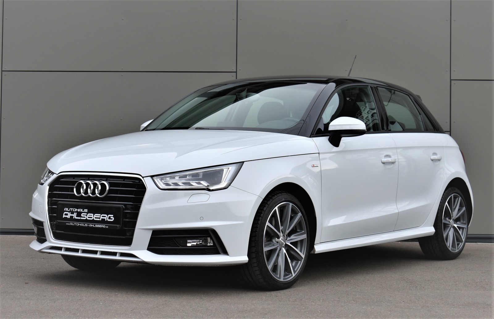Audi A1 Sportback S-Line 1.Hand/Navi/Xenon/S-Tronic