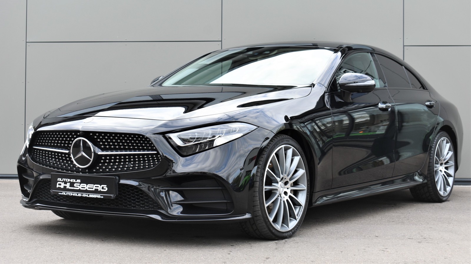 Mercedes-Benz CLS 400d 4Matic AMG Line Night LED/360°/WIDESCREEN/DISTRONIC