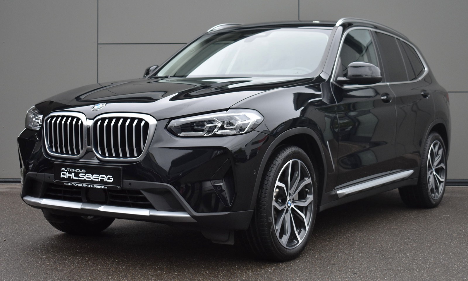 BMW X3 30 XD SPORT/ LIVE/ACC/RFK/H-K/AHK/LEDER/DAB/20"