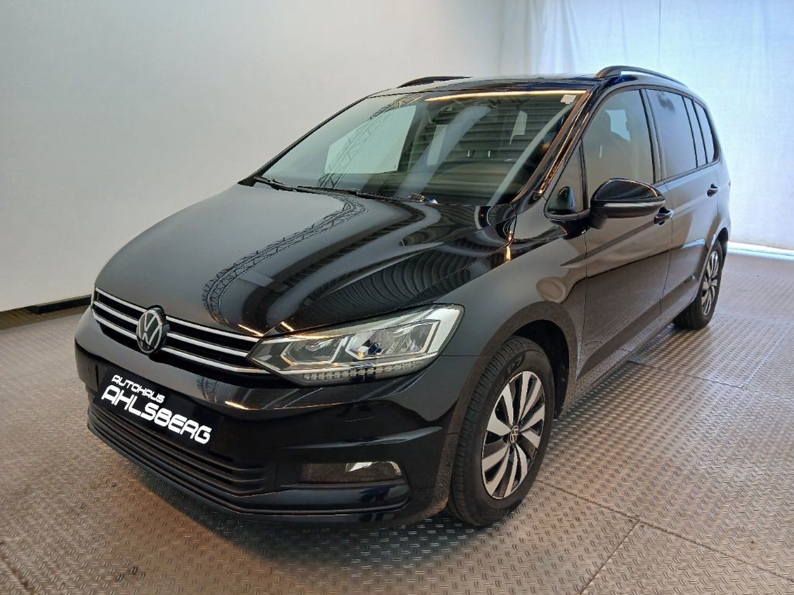 Volkswagen Touran 1.5 TSI COMFORT 7-SITZE/ACC/PANO/STHZ/AHK