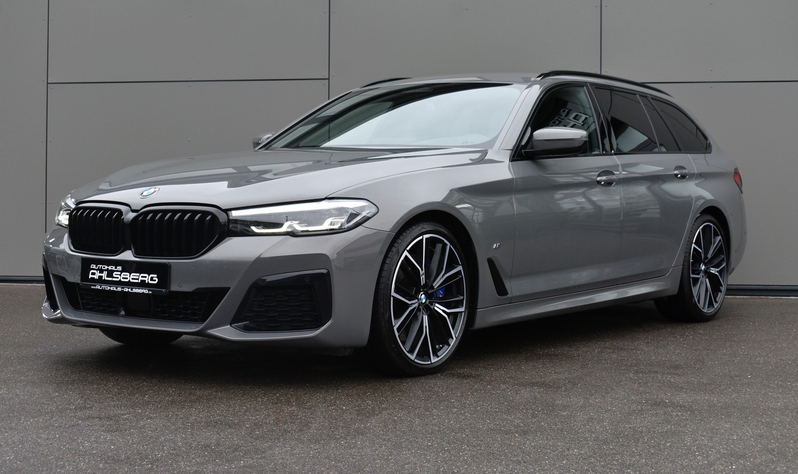 BMW 530XD M SPORT SHADOW LIVE/LED/ACC/AHK/PANO/STANDH.