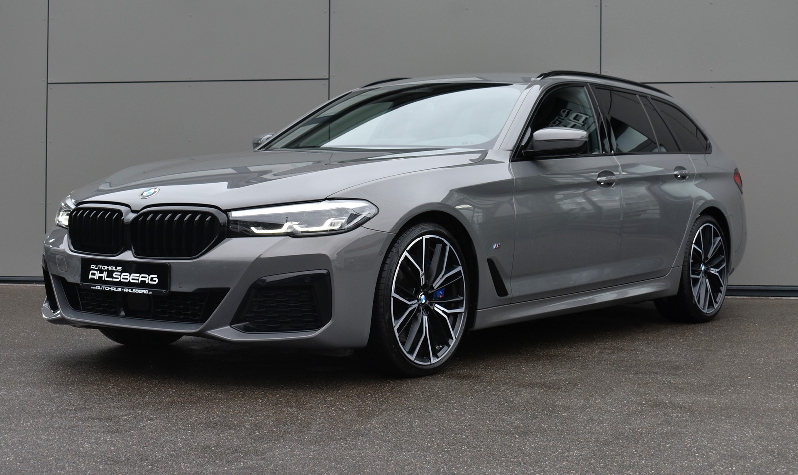 BMW 530 XD M SPORT/SHADOW/ LIVE/ACC/RFK/LUFT/LEDER/CAR-PLAY