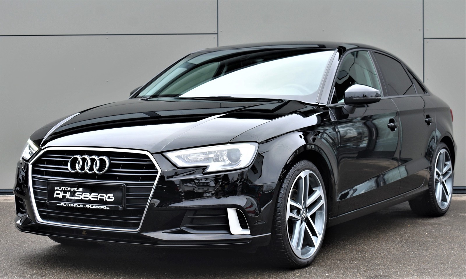 Audi A3 35 TFSI ACT Sport Line Navi/Xenon/PDC/18"