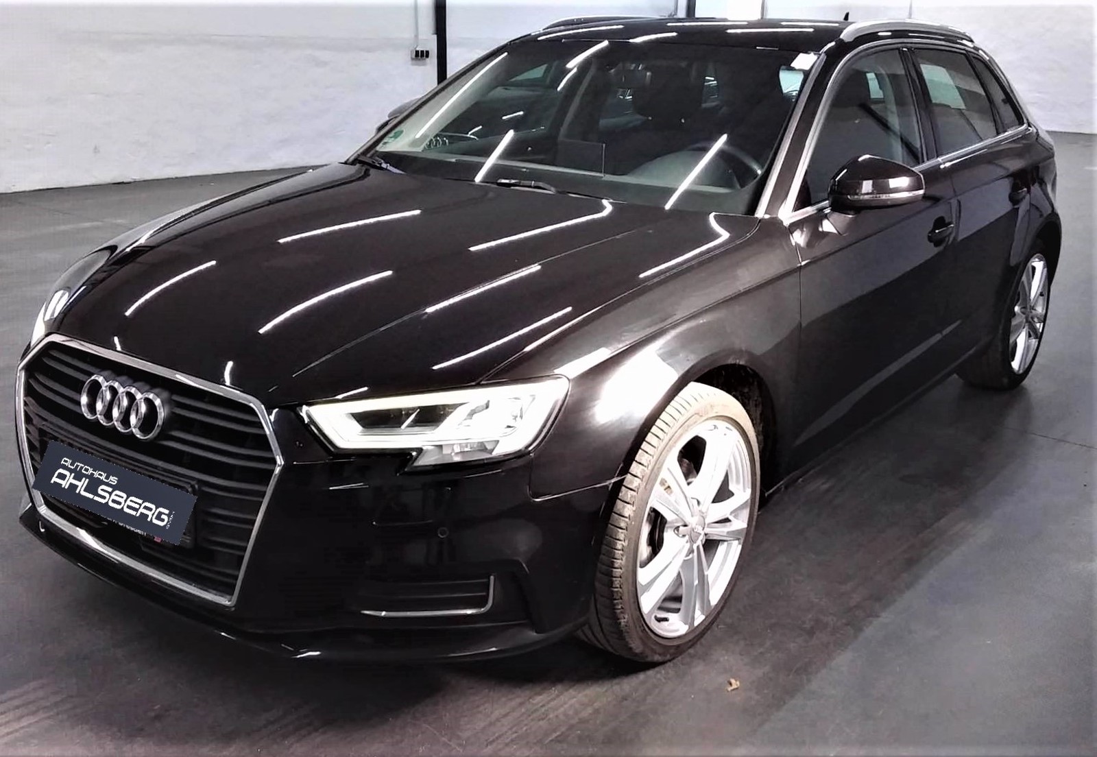 Audi A3 Sportback Design ACC/LED/AHK/NAVI/LEDER/DAB