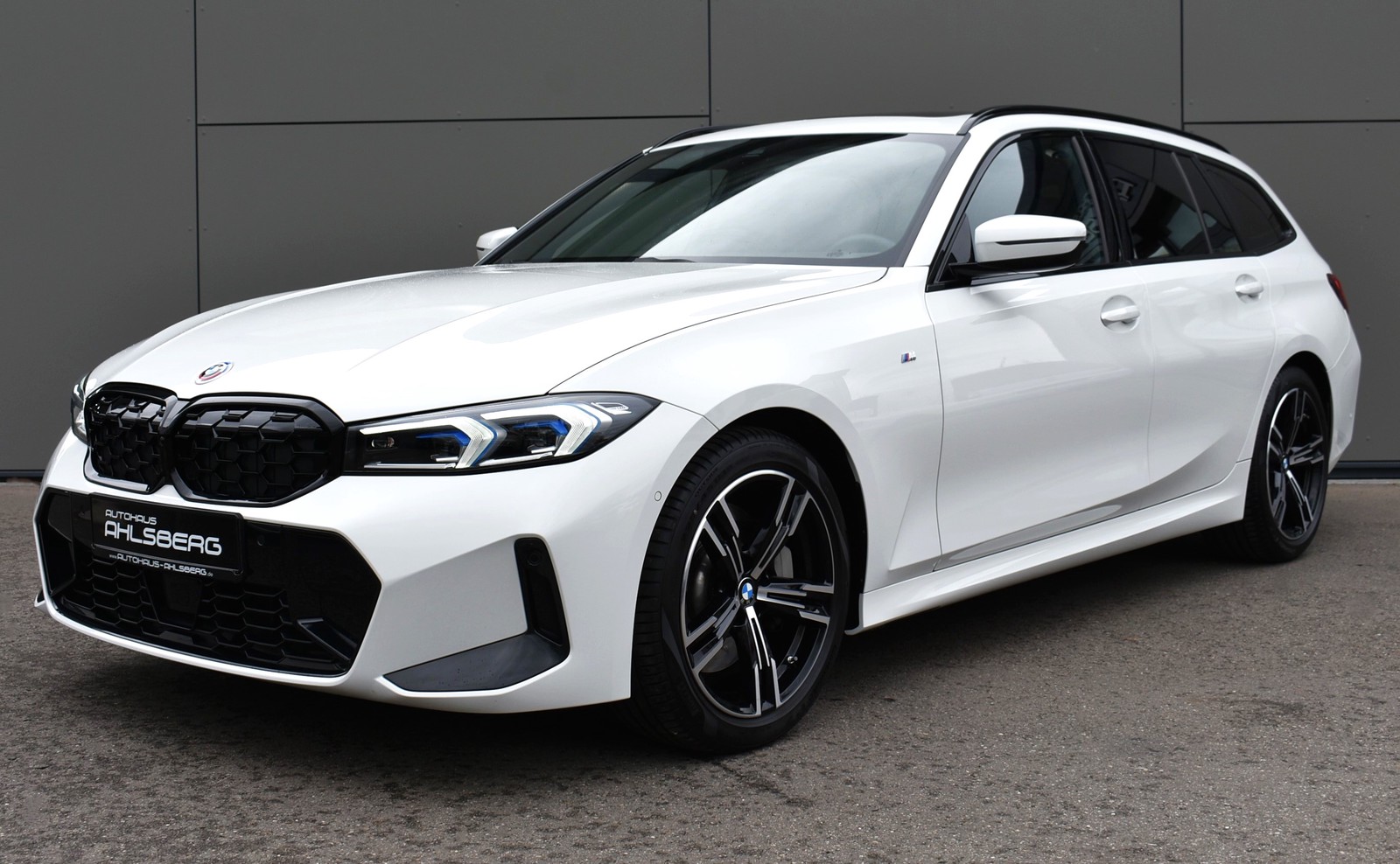 BMW 330d xDrive M Sport Shadow LCI LIVE/ACC/LED/AHK/HUD/PANO