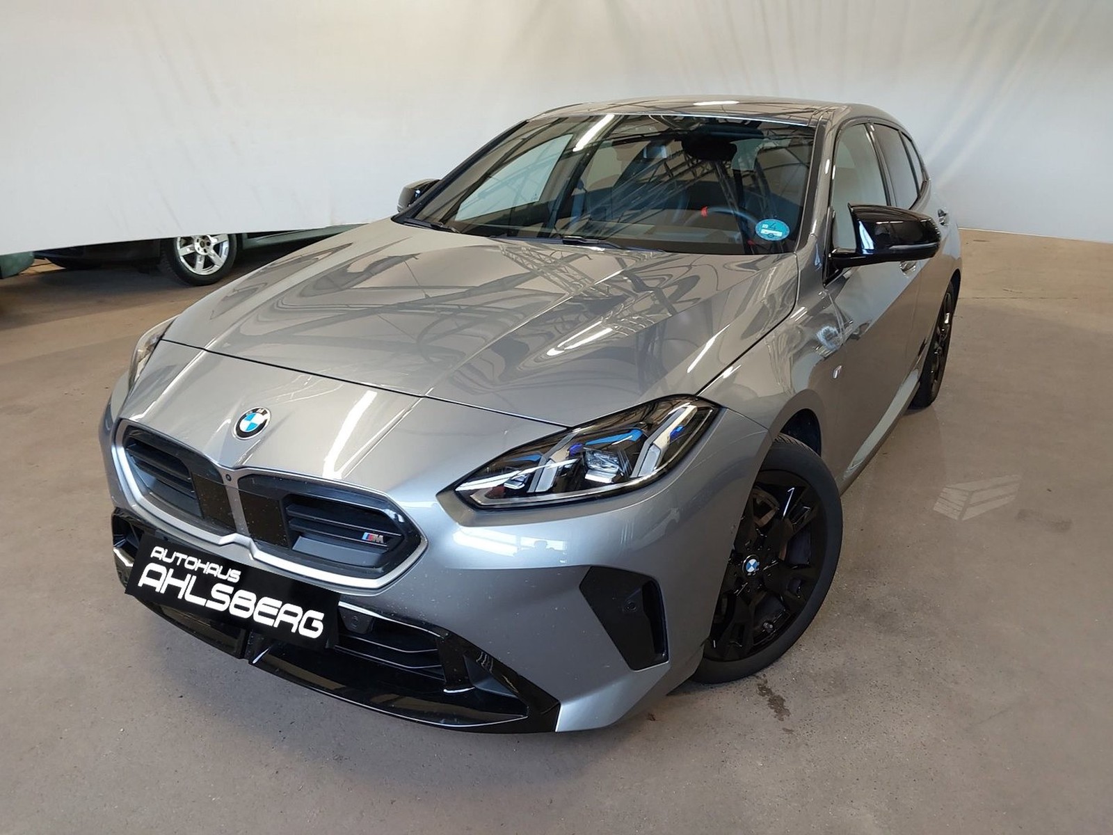 BMW M135iX/SHADOW/ WIDES./360°/H-K/MEMORY/HUD/LEDER/LED