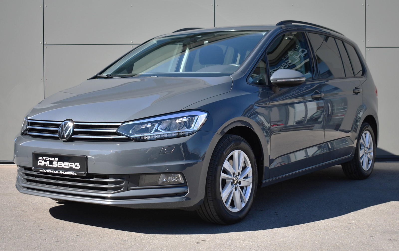 Volkswagen Touran 1.5 TSI COMFORT 7-SITZE/ACC/STHZ/SHZ/AHK/DAB