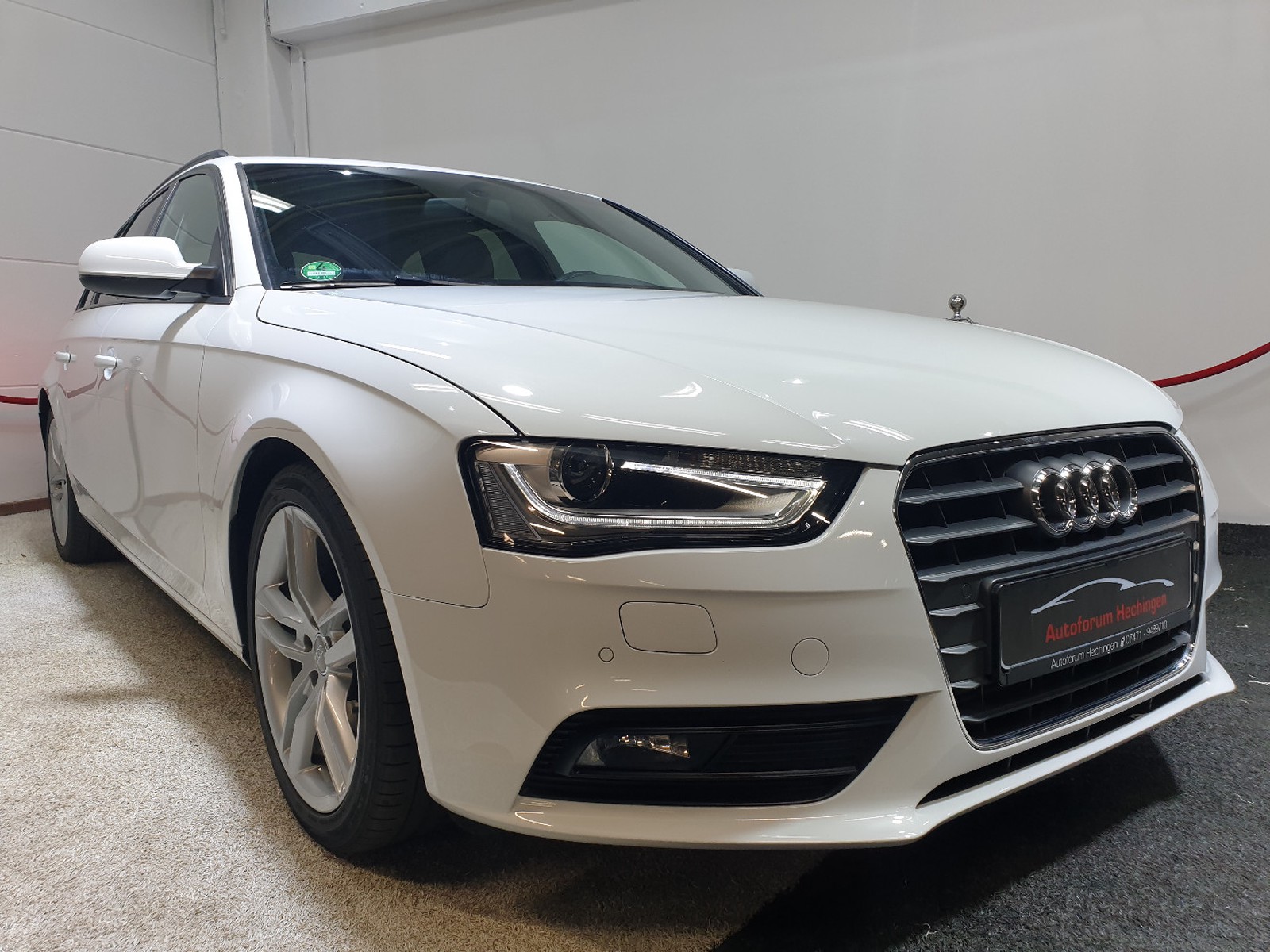 Audi A4 Avant Ambition 2.0 177 PS PANO AHK NAVI
