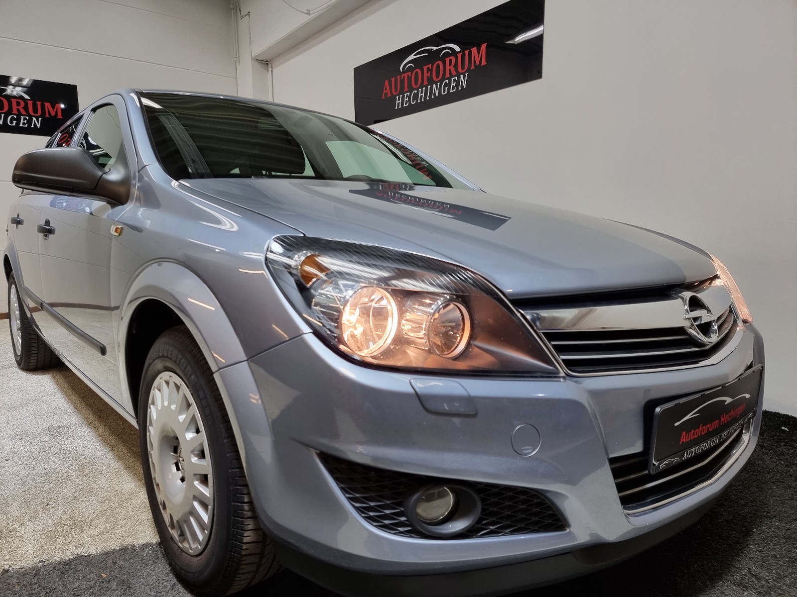 Opel Astra H Caravan Selection 1.6 AHK KLIMA TÜV NEU