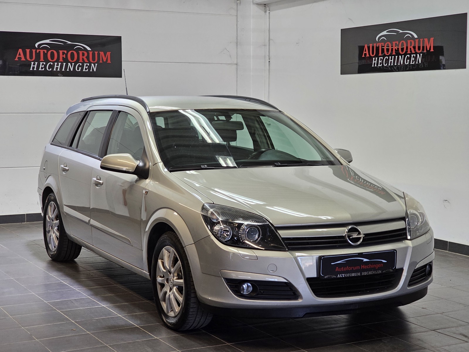 Opel Astra H Caravan 1.8 Sport AHK Tempomat Bi-Xenon