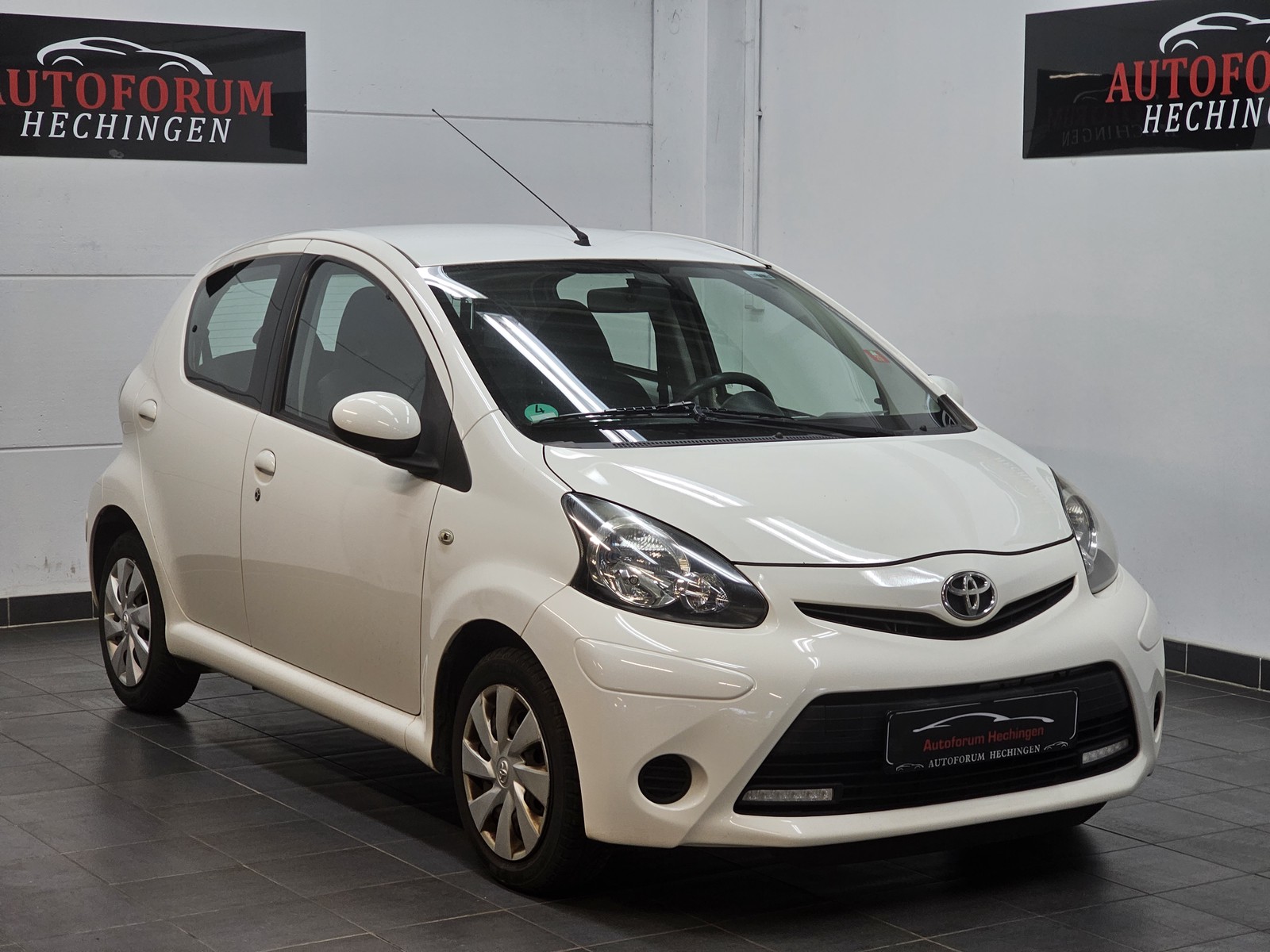 Toyota AYGO Cool Klima 5 Türen Servo El.Fenster.