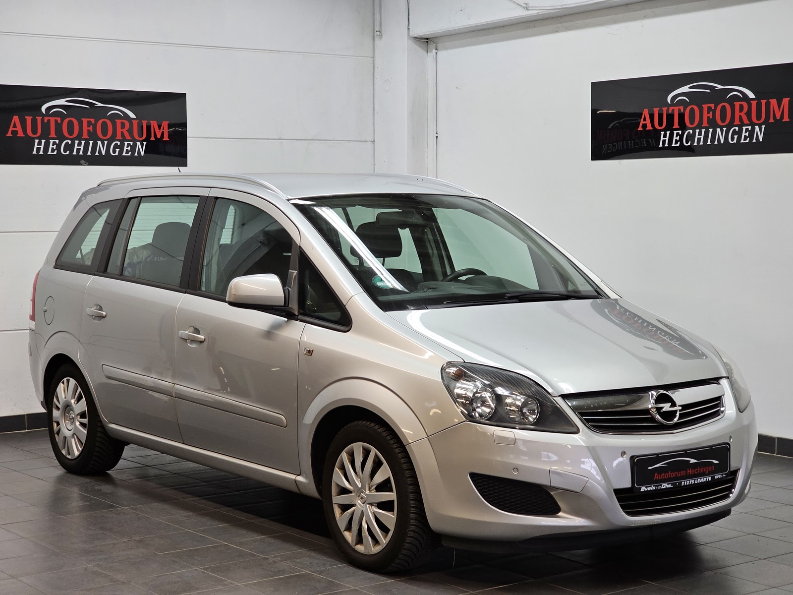 Opel Zafira B Family 7 Sitzer Klimaautomatik 8 Fach bereift