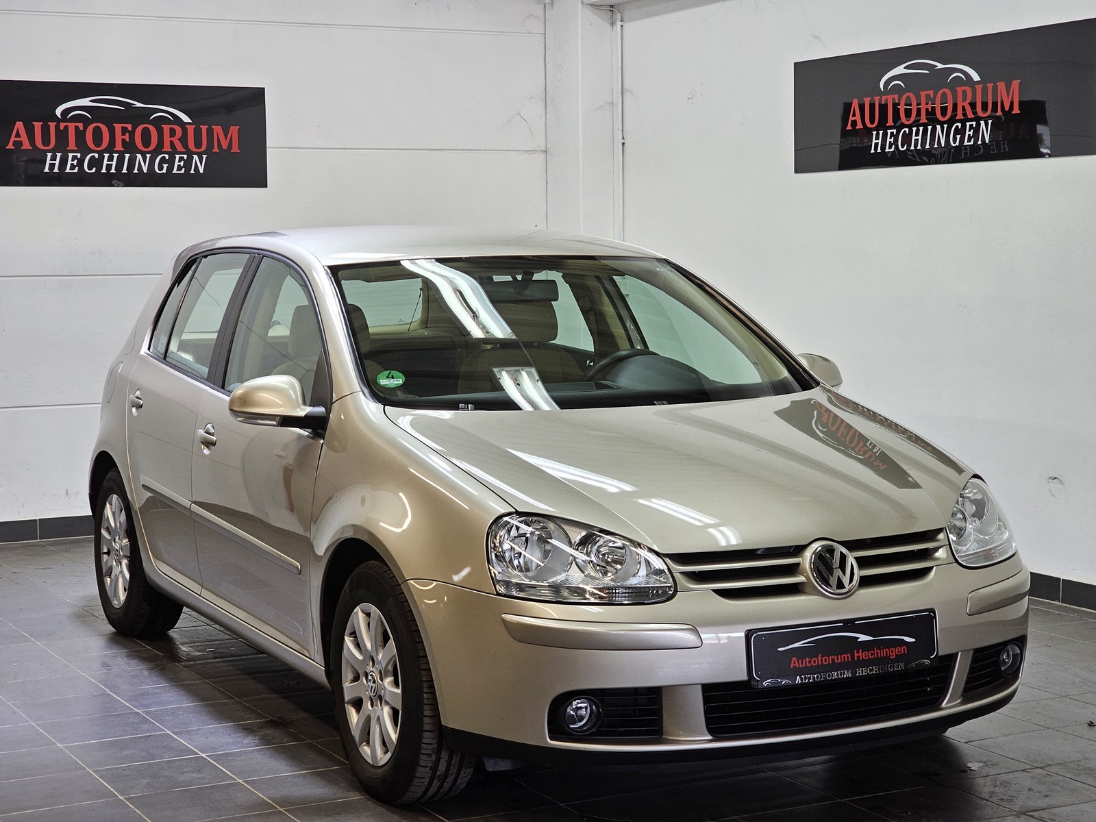 Volkswagen Golf V 1.6 Comfortline Klima TÜV NEU